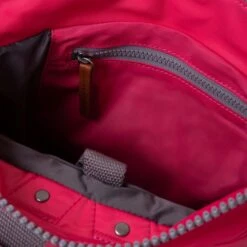 Mochila Roka London Bantry B Pequeña Sostenible Nylon Rosa (Raspberry) -Equipaje Serie Tienda 24910
