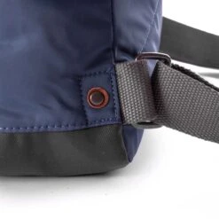 Mochila Roka London Bantry B Mediana Sostenible Nylon Azul (Airforce) -Equipaje Serie Tienda 28909