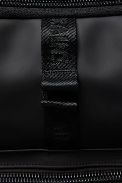 Mochila Rains Trail Cargo Negro -Equipaje Serie Tienda 30462